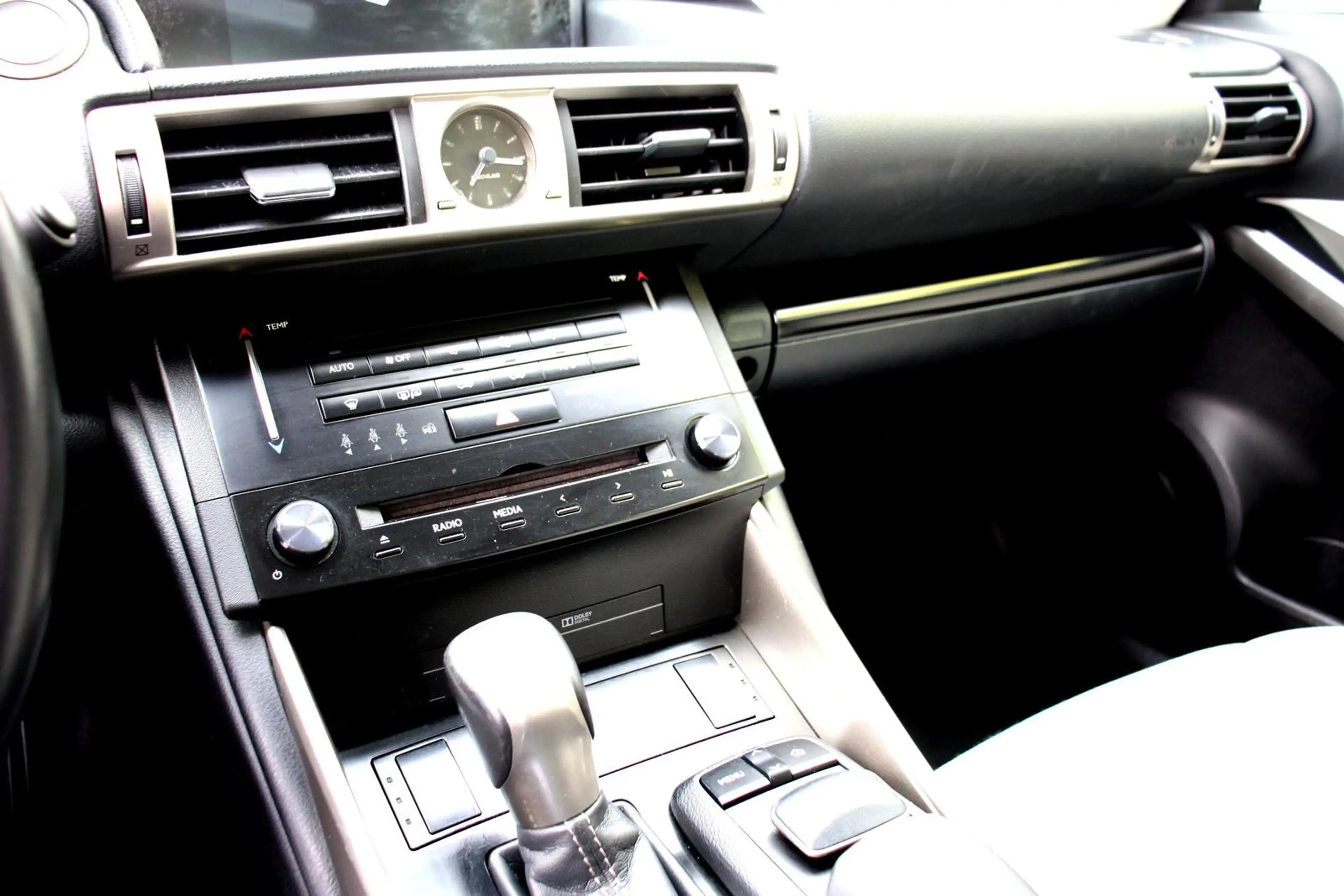 Lexus IS 250 2.5 V6 Executive Line 1. Hand TÜV neu — photo 9