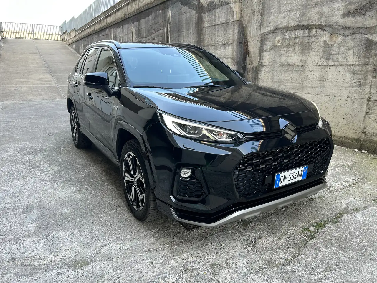 Suzuki Across Across Across 2.5 phev Top 4wd e-cvt 3