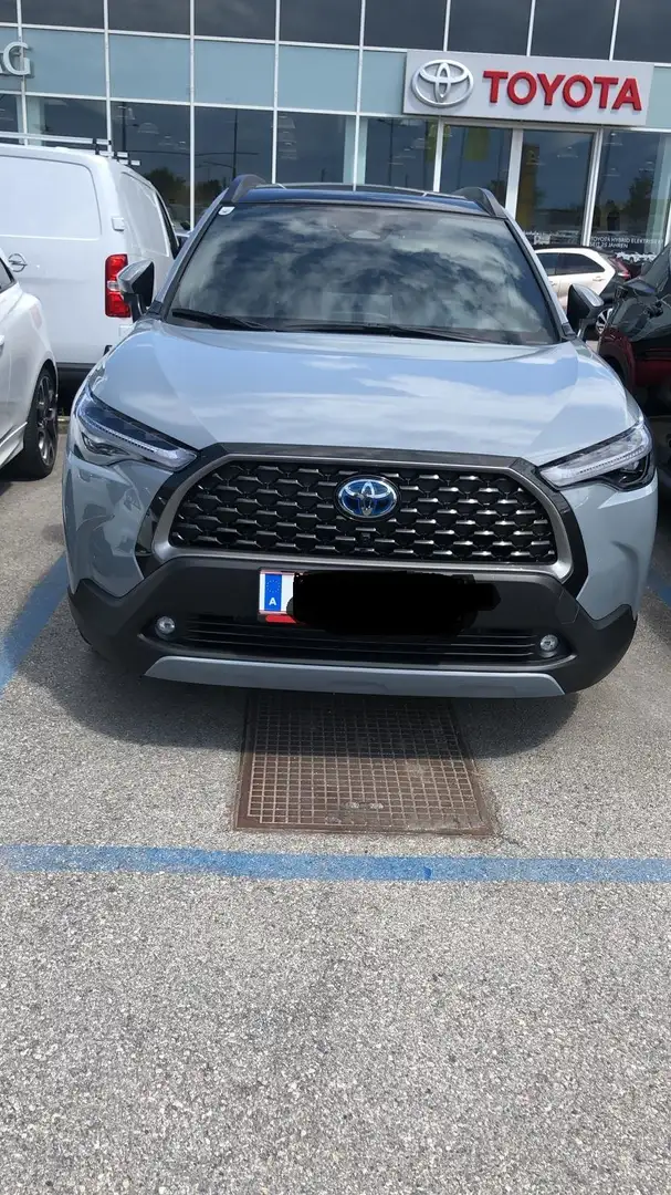 Toyota Corolla Cross Corolla Cross 2,0 Hybrid Lounge 2WD Lounge Silber - 2