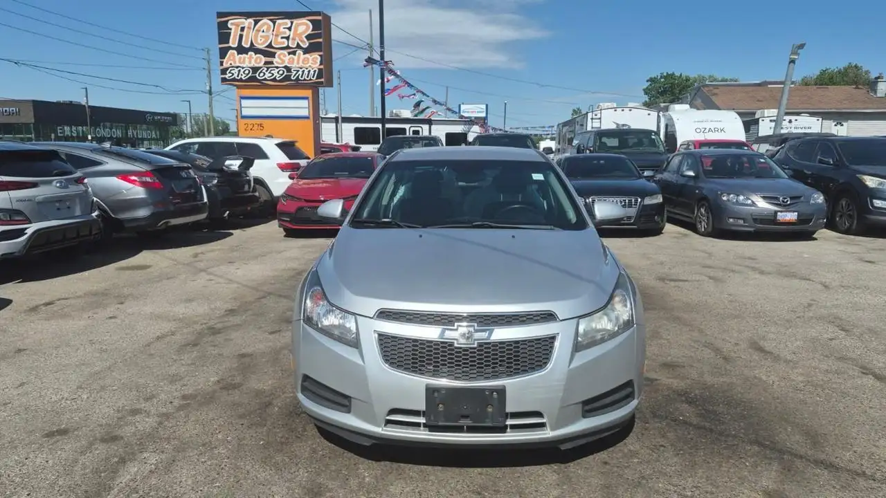 Chevrolet Cruze photo Chevrolet Cruze