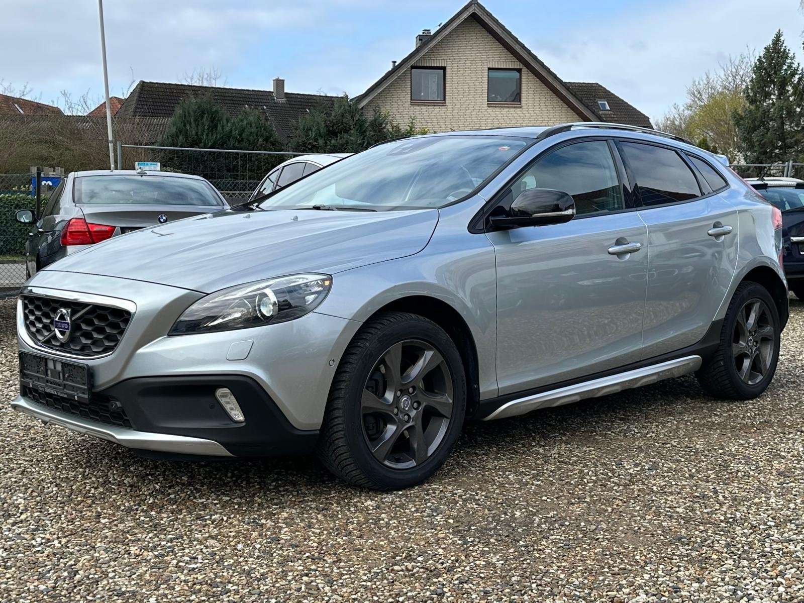 Second hand Volvo V40 Cross Country 