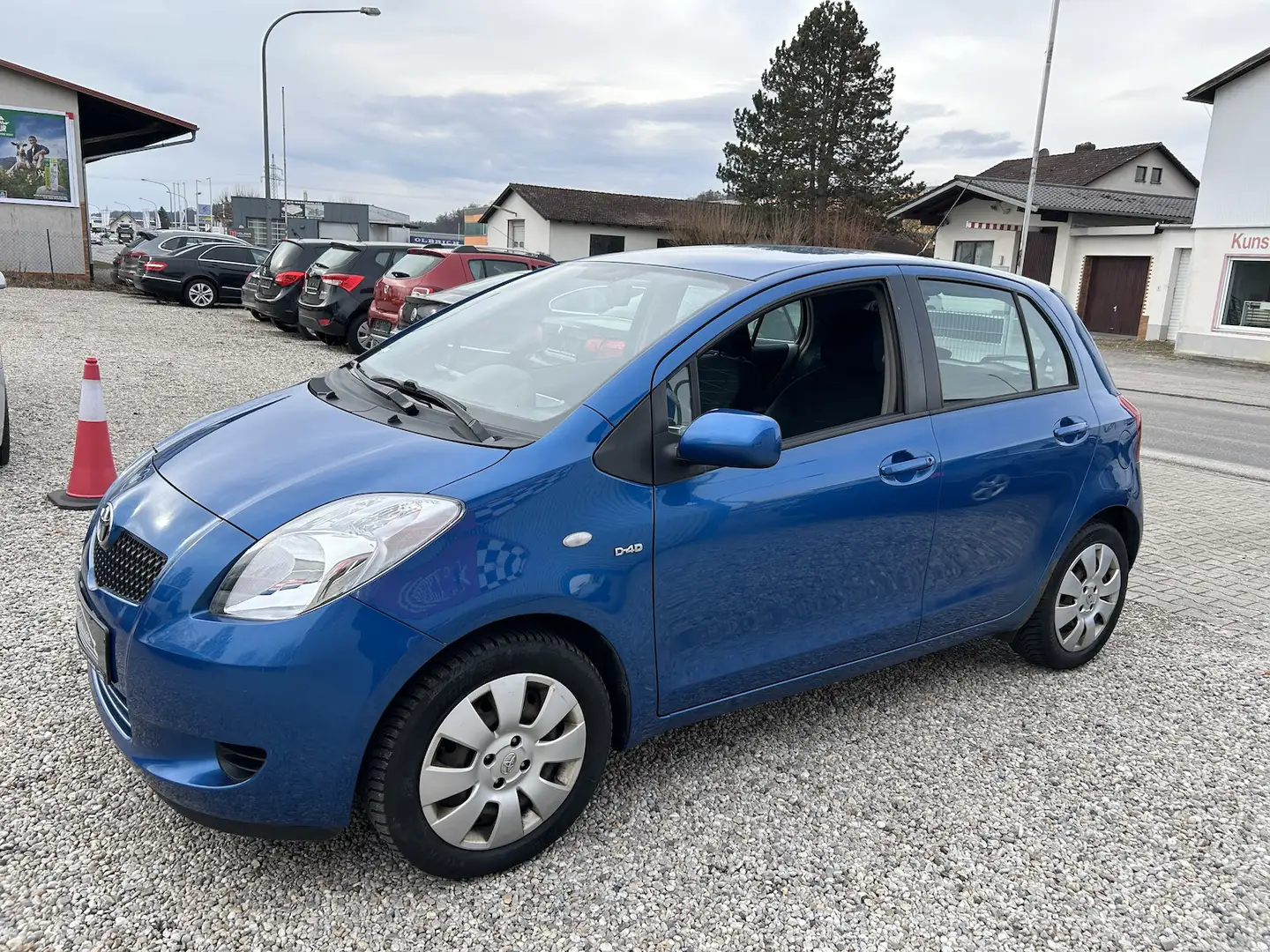 Toyota Yaris Sol D4D 1.4 D Klima Euro4 1.Hand Blau - 1
