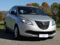 Lancia Ypsilon 1.2 8v Gold  69cv Argent - thumbnail 2