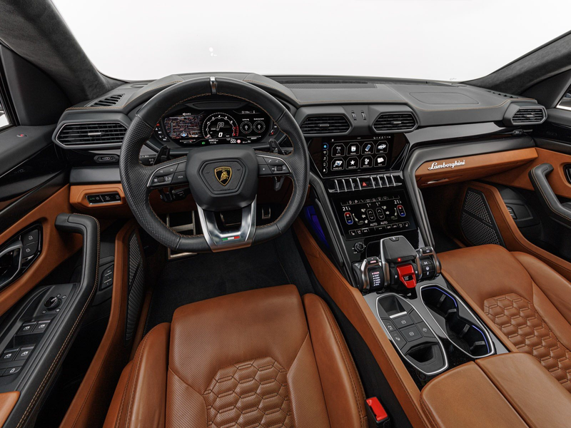 Lamborghini Urus — photo 6