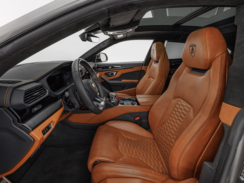 Lamborghini Urus — photo 11