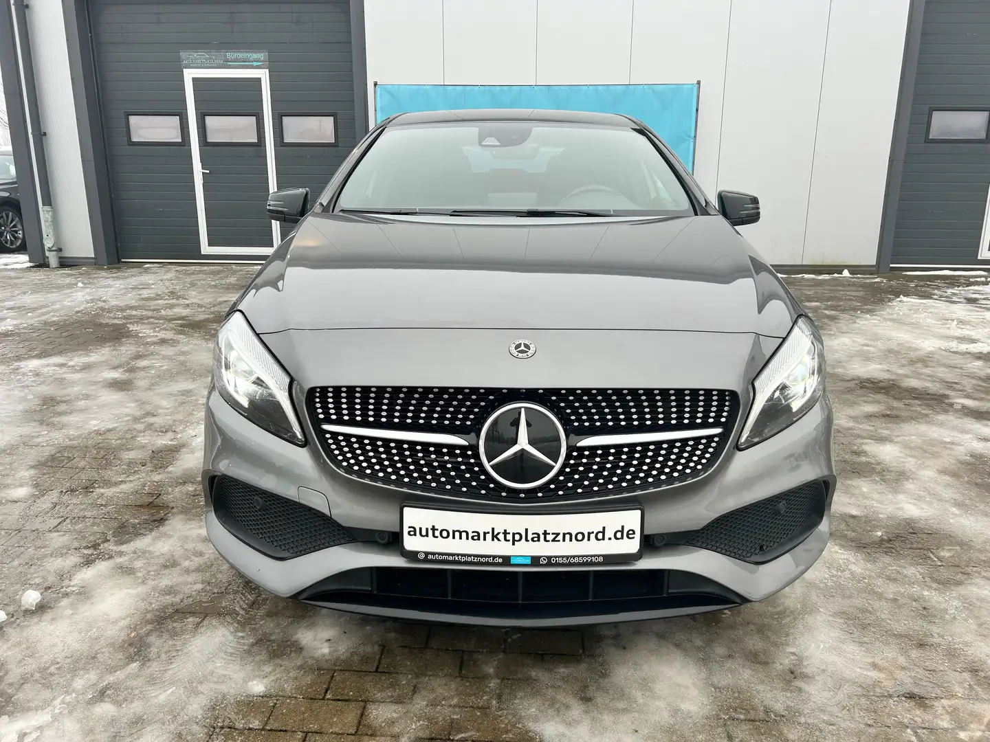 Mercedes-Benz A 250 A 250 4Matic AMG-Line DCT Gris - 2