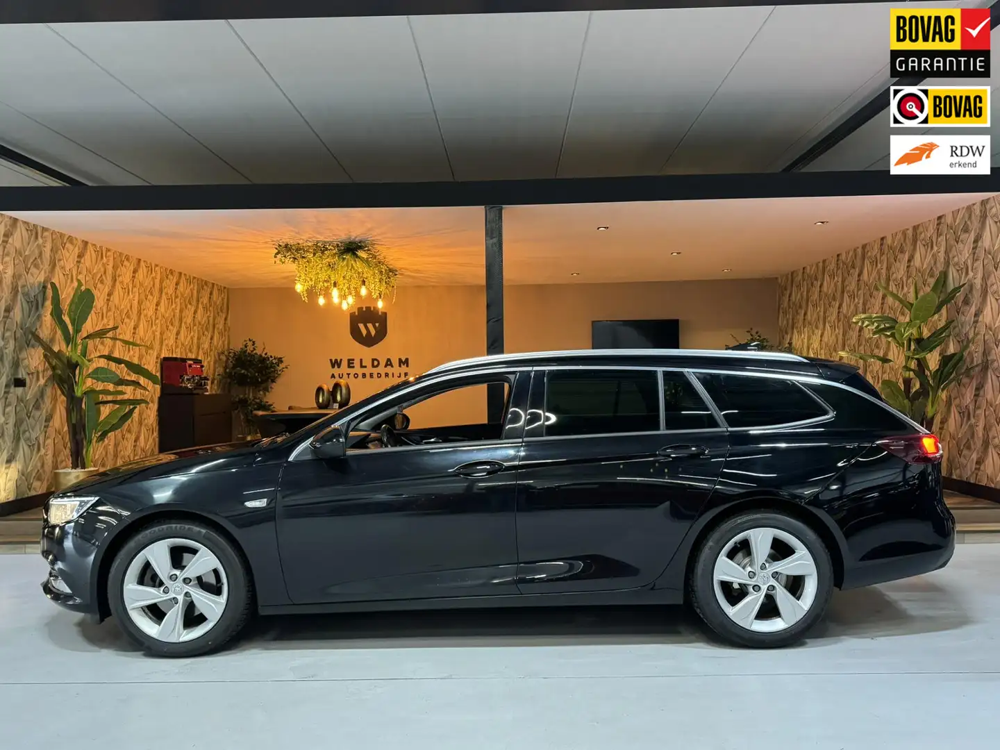 Opel Insignia Sports Tourer 1.5 Turbo Innovation Garantie Camera Zwart - 1