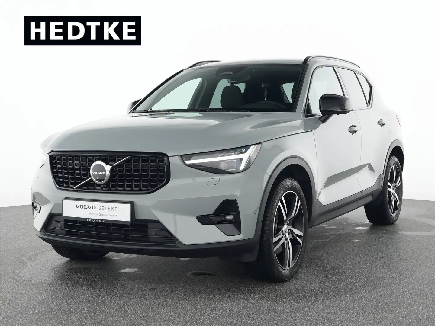 Volvo XC40 B3 Plus Dark Pixel-LED 360 Grad Cam Grau - 1