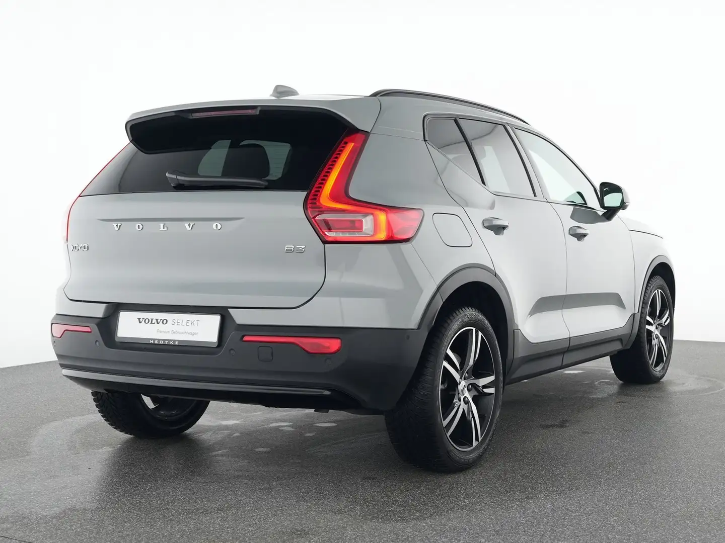 Volvo XC40 B3 Plus Dark Pixel-LED 360 Grad Cam Grau - 2