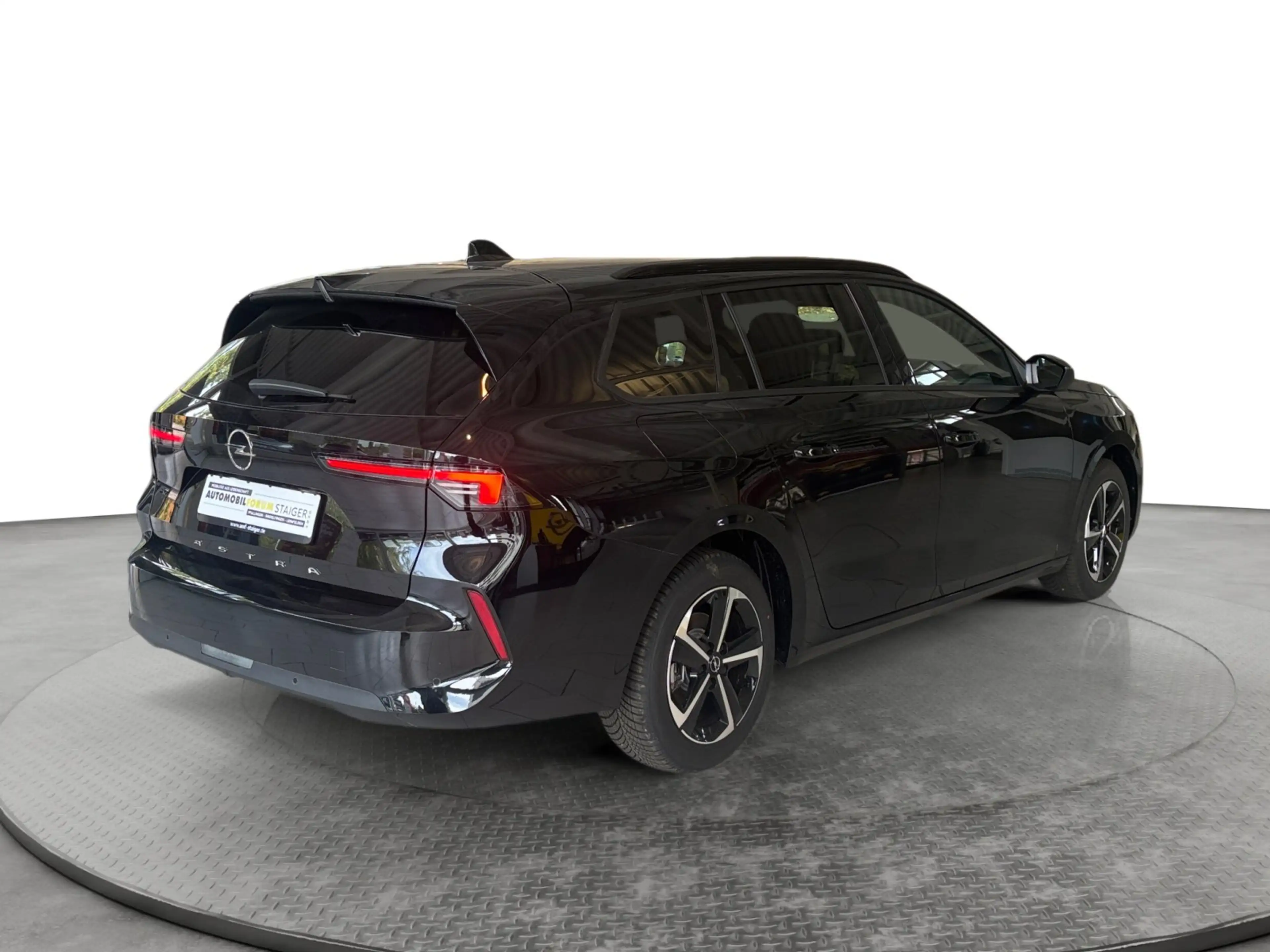 Opel Astra L Sports Tourer 1.2 Turbo Edition KlimaA — photo 6