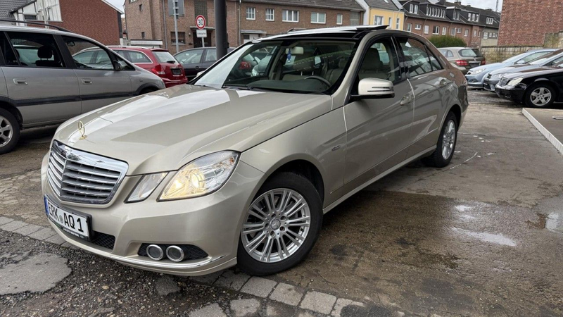 Mercedes-Benz E 220 CDI*Automatik*Pano*Xenon*Klima*Pdc* Klima