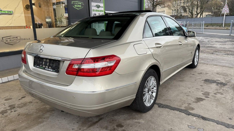 Mercedes-Benz E 220 CDI*Automatik*Pano*Xenon*Klima*Pdc* Klima — photo 5