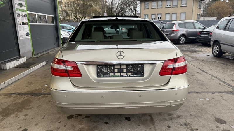 Mercedes-Benz E 220 CDI*Automatik*Pano*Xenon*Klima*Pdc* Klima — photo 4