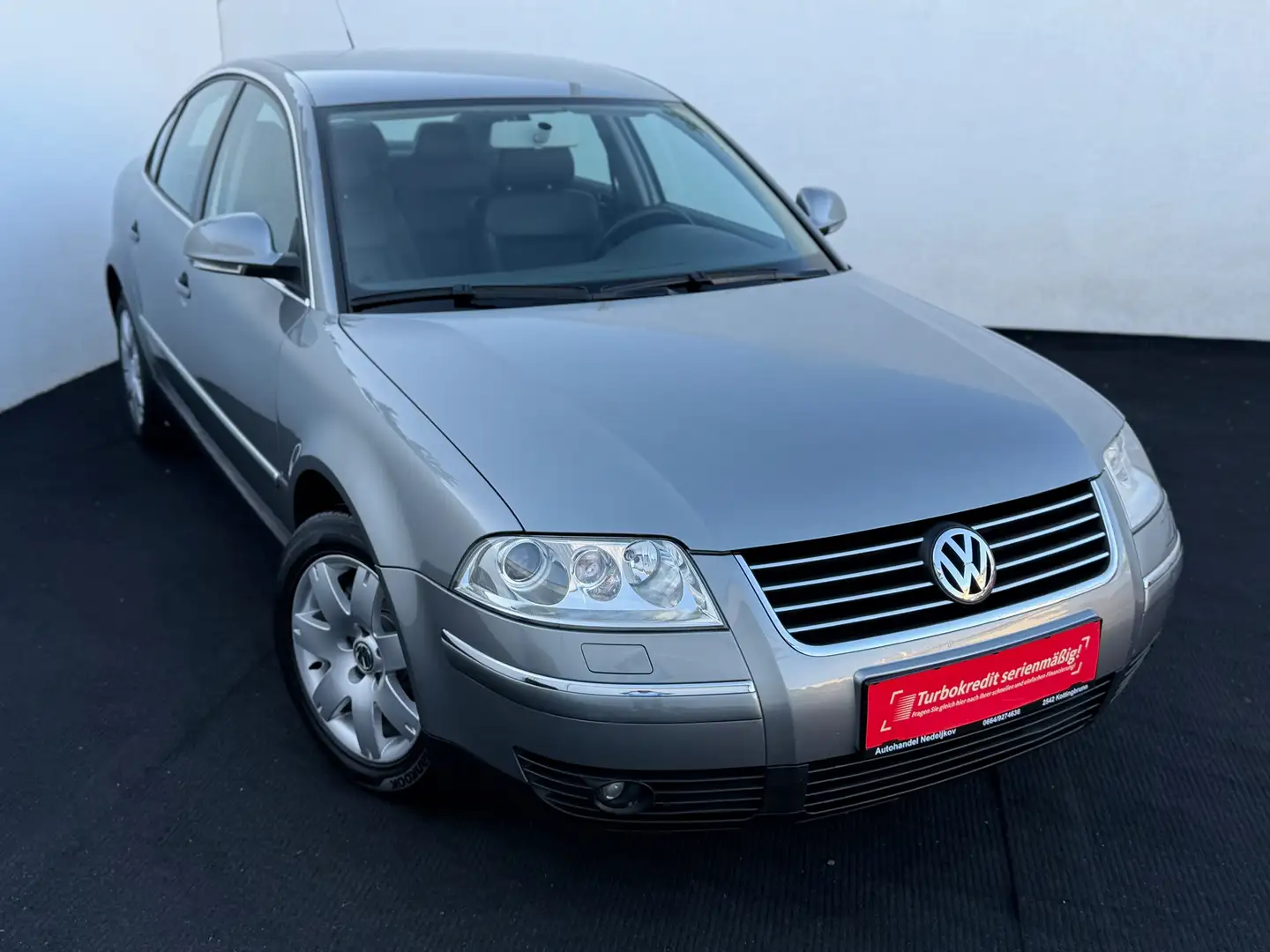 Volkswagen Passat Highline GT //1.BESITZ-105.000KM// Grau - 2