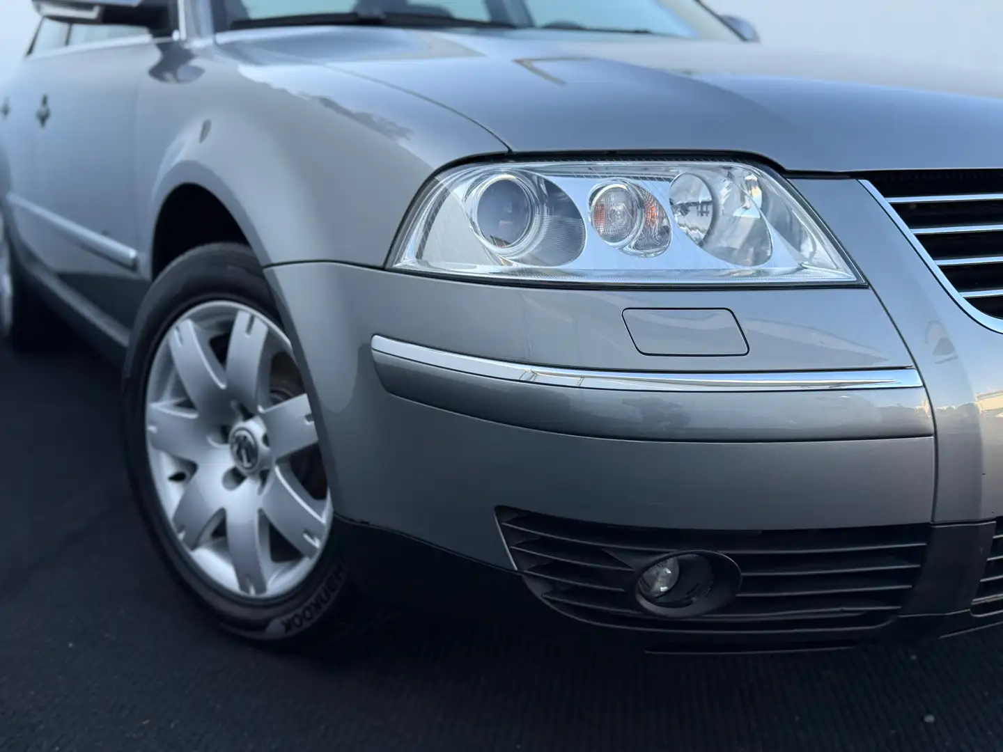 Volkswagen Passat Highline GT //1.BESITZ-105.000KM// Grijs - 2