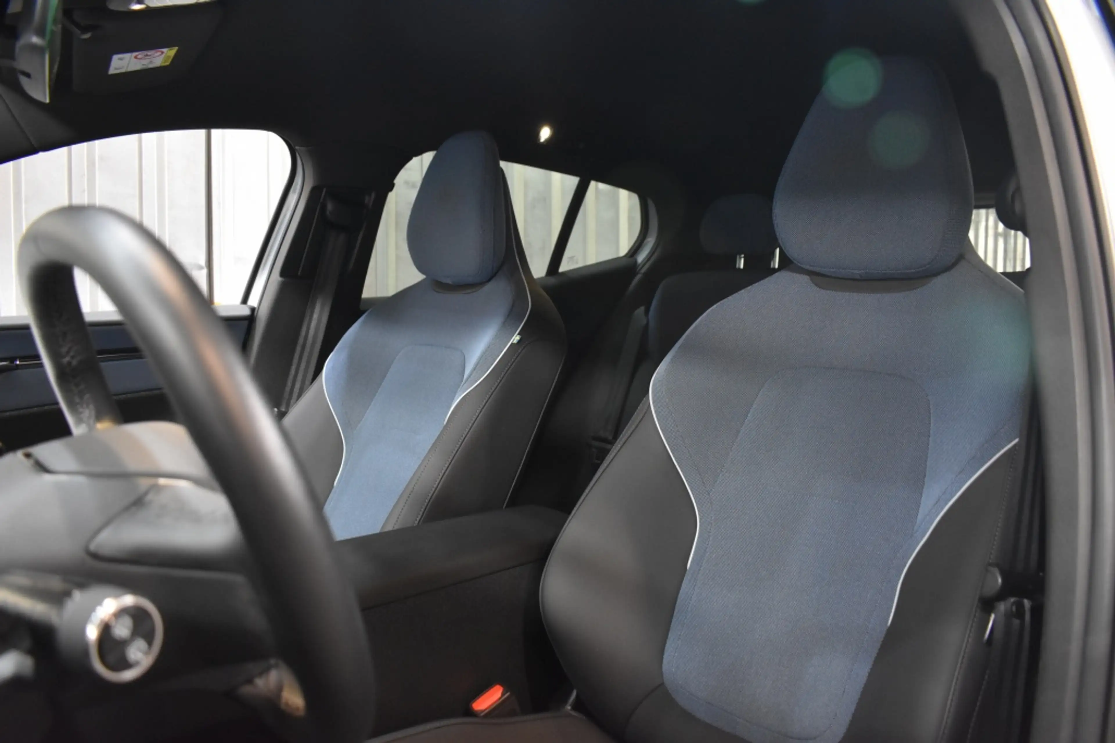Volvo EX30 Single Motor Extended Core 69 kWh/271pk | Climate — photo 4