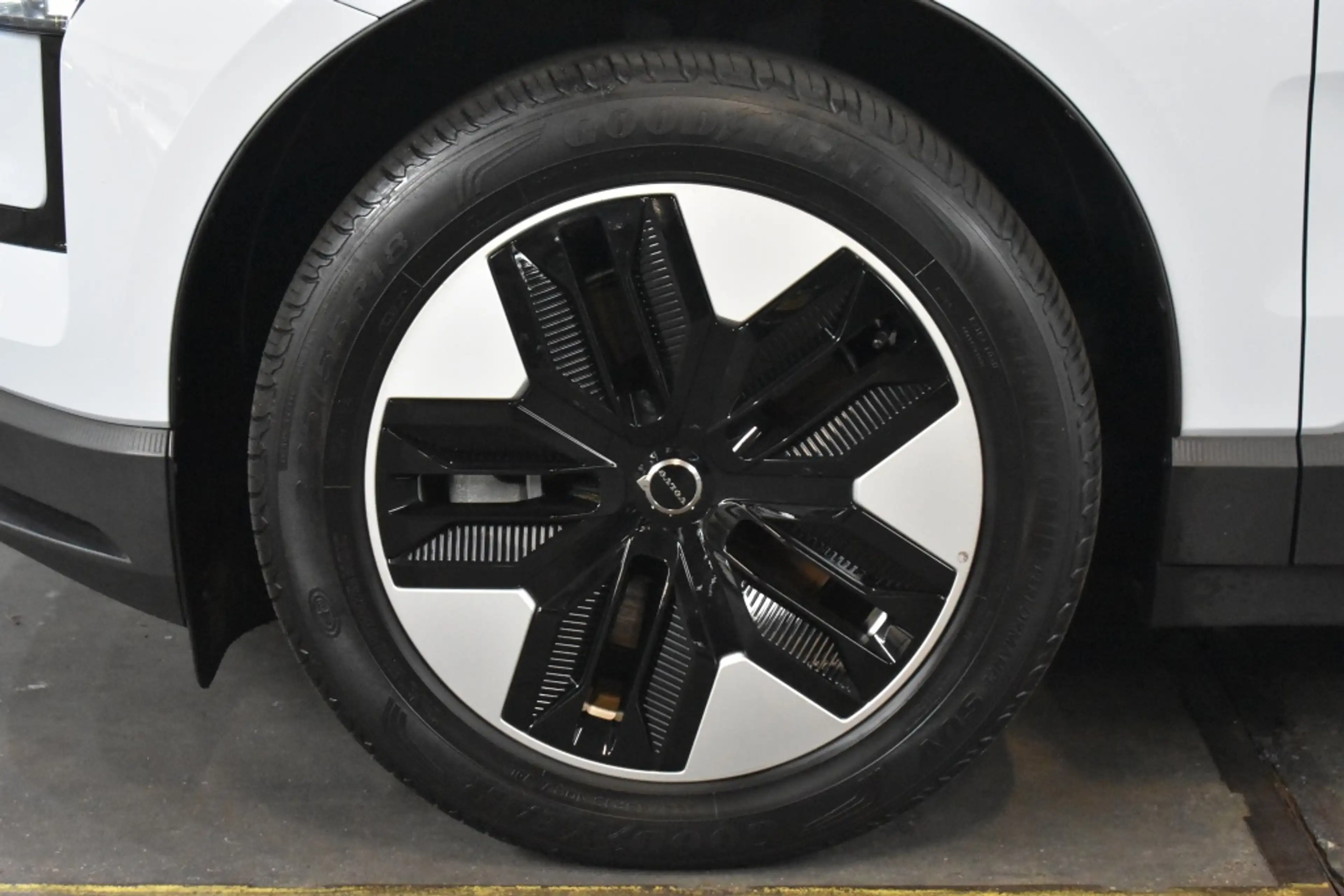 Volvo EX30 Single Motor Extended Core 69 kWh/271pk | Climate — photo 5