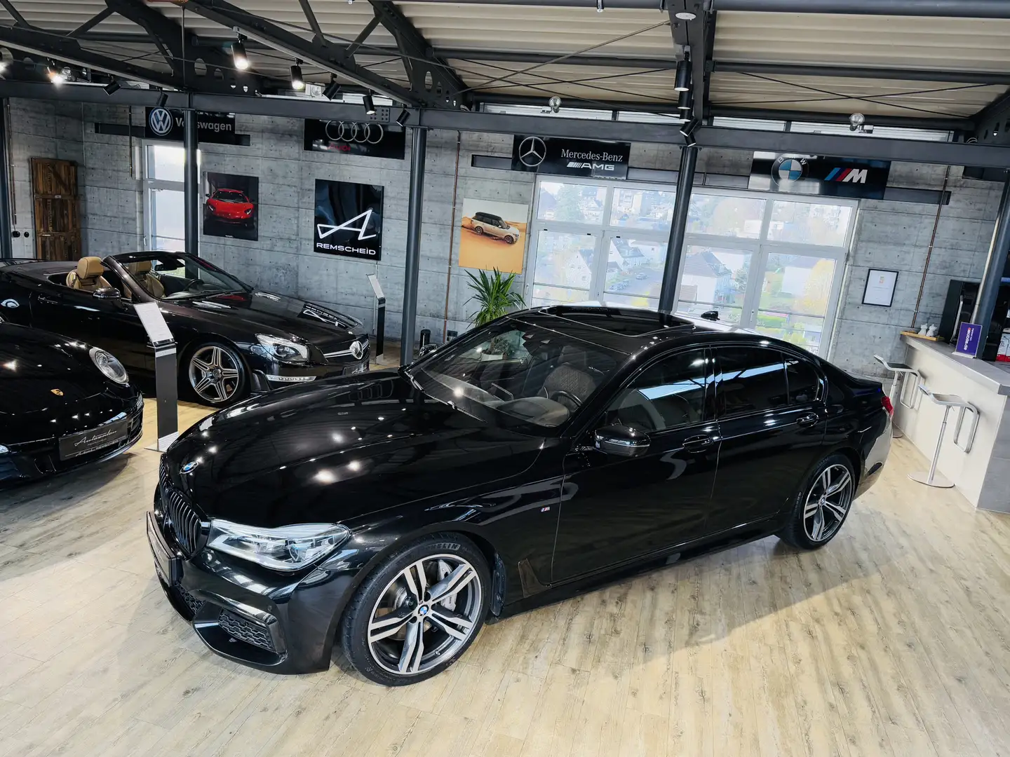 BMW 750 i M-Sportpaket*360°KAM*HUD*LUFT*MASSAGE*PANO Schwarz - 2