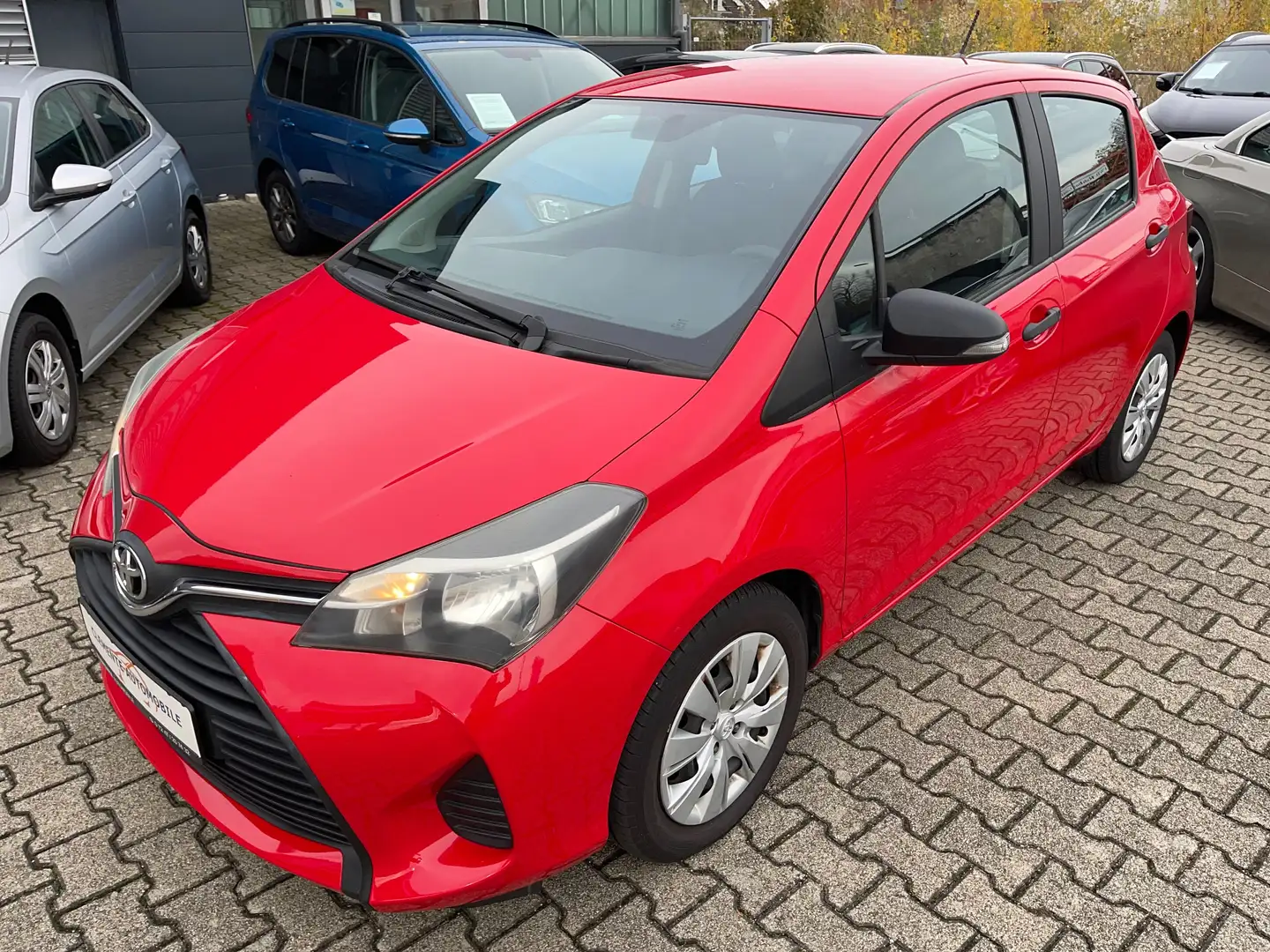Toyota Yaris Basis*Klima*Servo*5-Türig*SH* Rot - 2