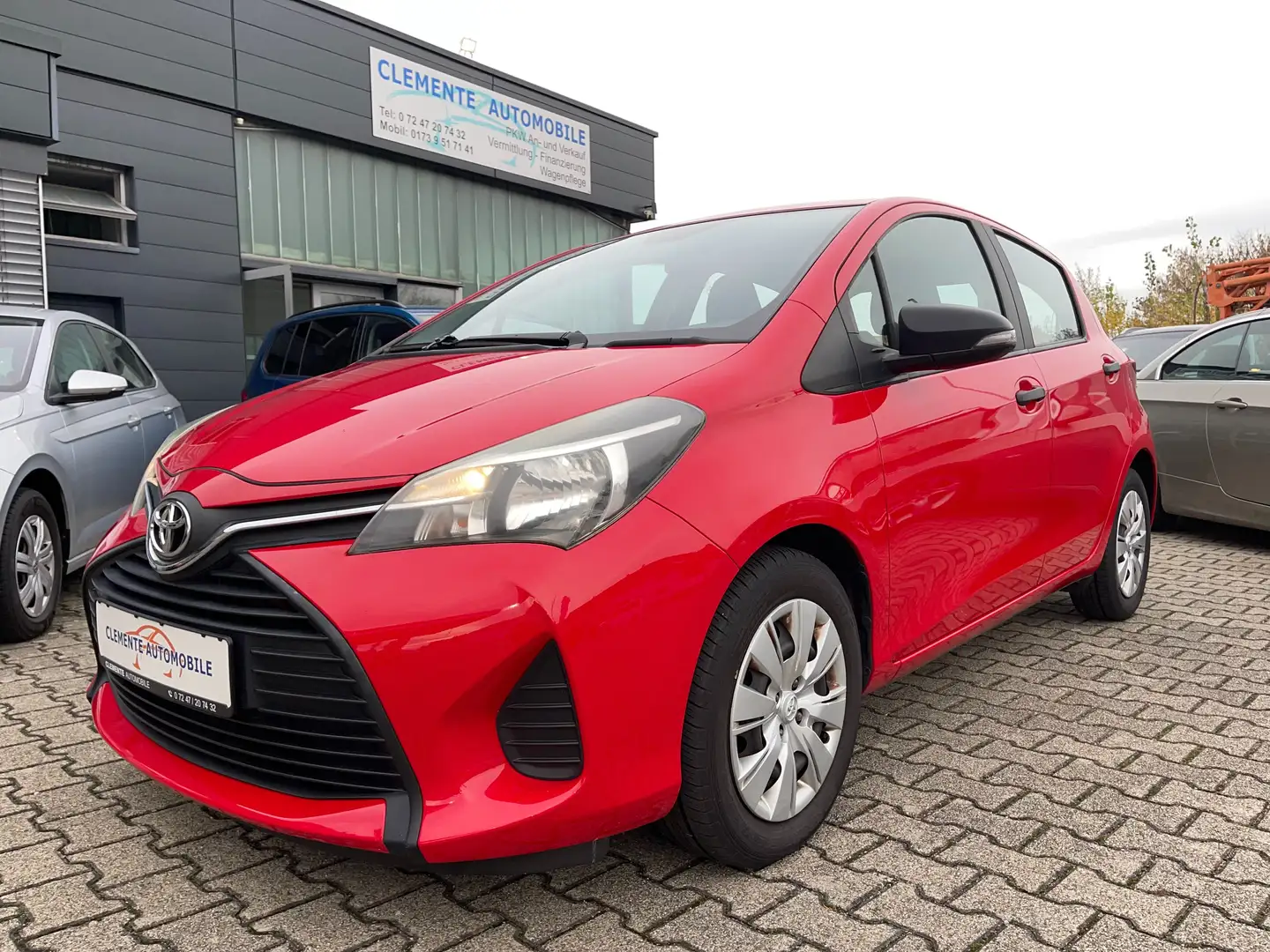 Toyota Yaris Basis*Klima*Servo*5-Türig*SH* Rot - 1