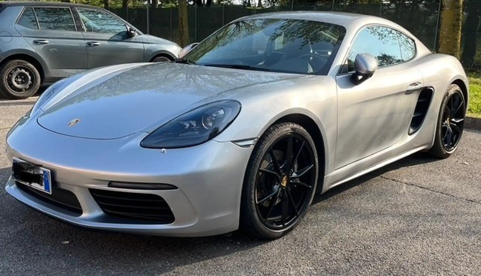 Porsche 718 Cayman 2.0 - Porsche Approved 111 Stříbrná - 1