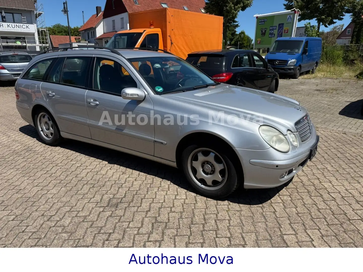 Mercedes-Benz E 200 Klasse T-Modell Kompressor,Automatik Plateado - 2