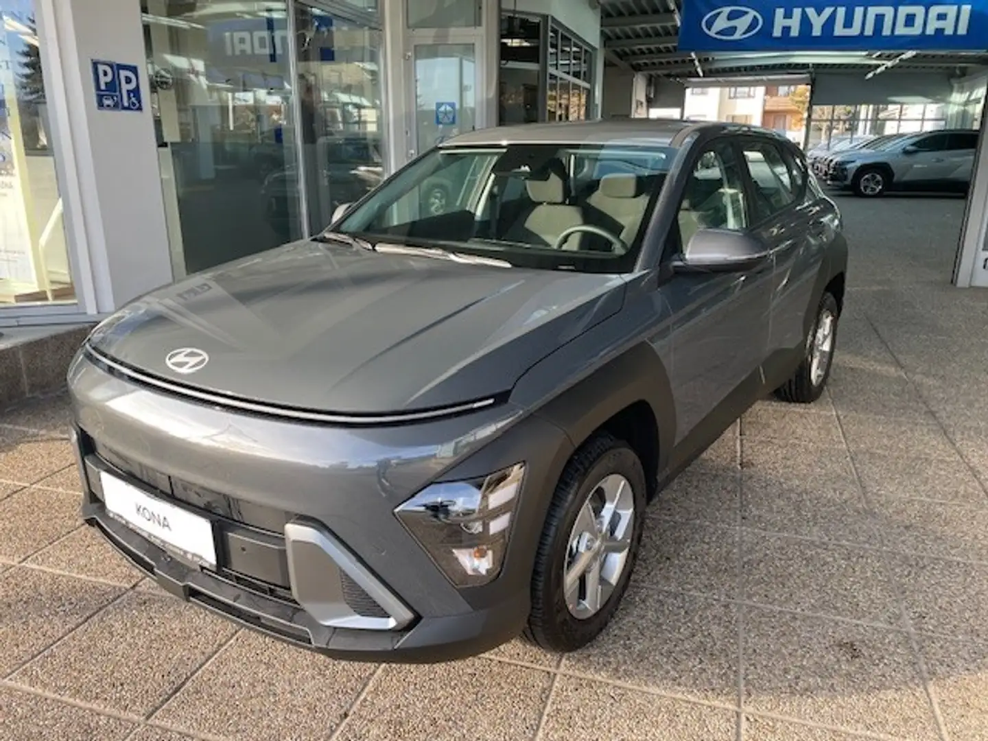 Hyundai KONA Kona 1,0 T-GDi 2WD Smart Line Grau - 1
