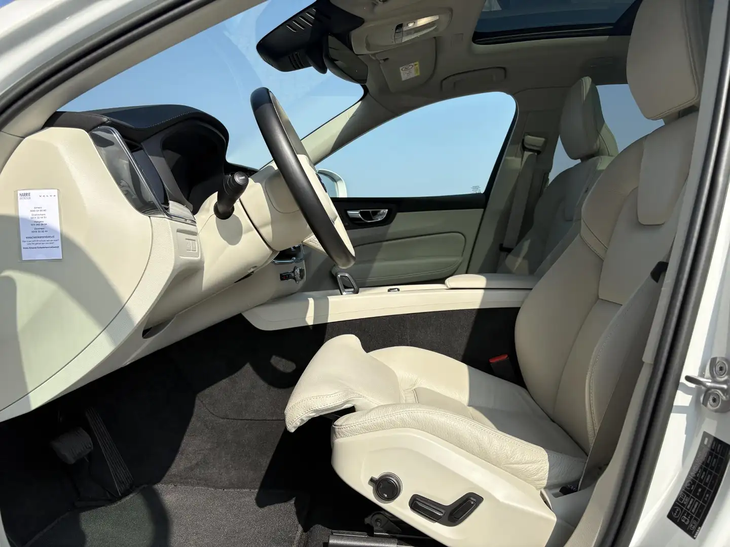 Volvo XC60 2.0 T6 Plug-in hybrid AWD Ultimate Bright | Long R Wit - 2