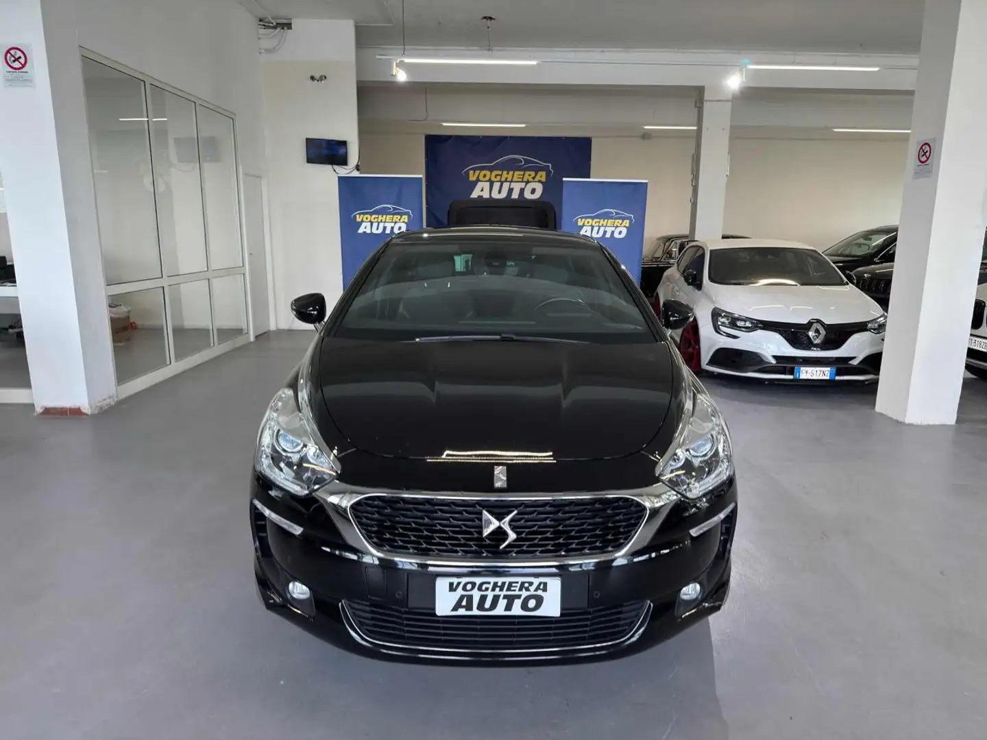 DS Automobiles DS 5 BlueHDi 180 S&S EAT6 Performance Line Fekete - 1