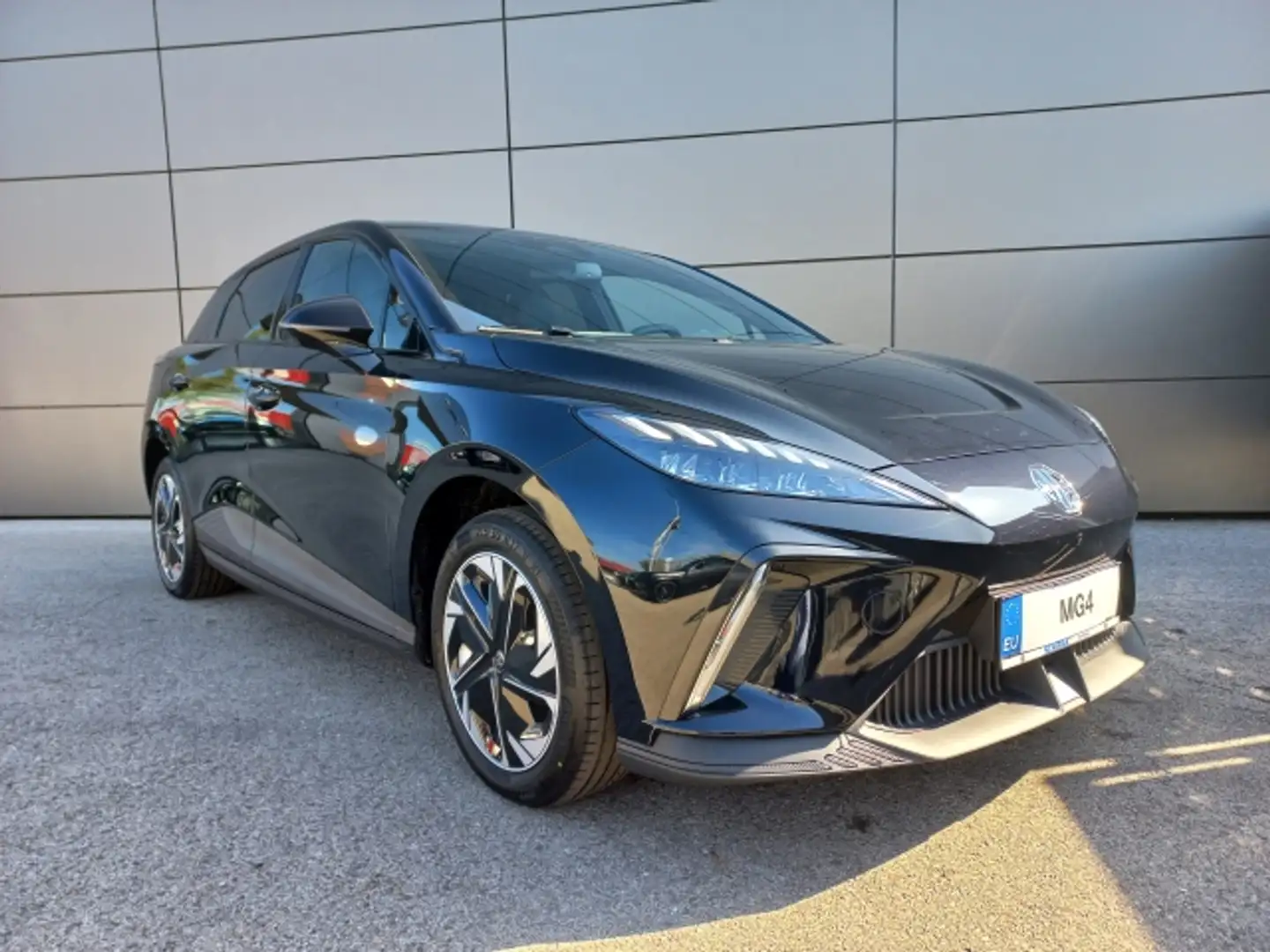 MG MG4 MG4 Luxury 64kWh Led Nero - 1