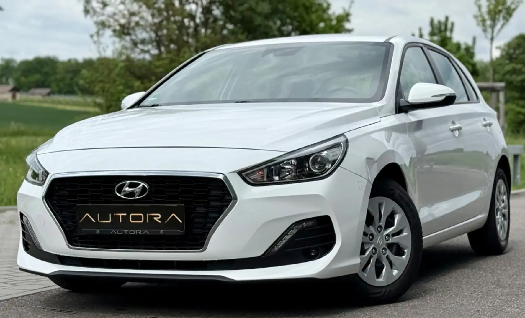 Hyundai i30 Select |LKAS|FCA|NUR 55TKM|TEMPOMAT| Weiß - 1