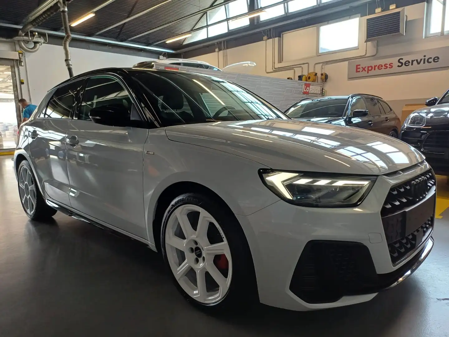 Audi A1 Sportback 30 1.0 tfsi S-Line 110cv s-tronic Bianco - 2