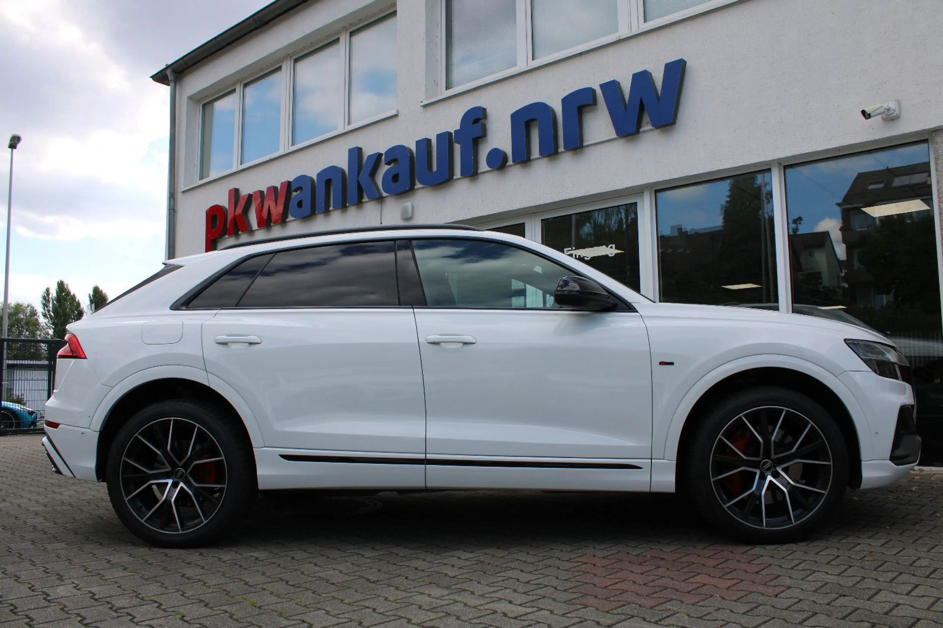 Audi Q8 60 TFSI e quattro/S-line+/Pano/ACC/B&O/360°K — photo 9