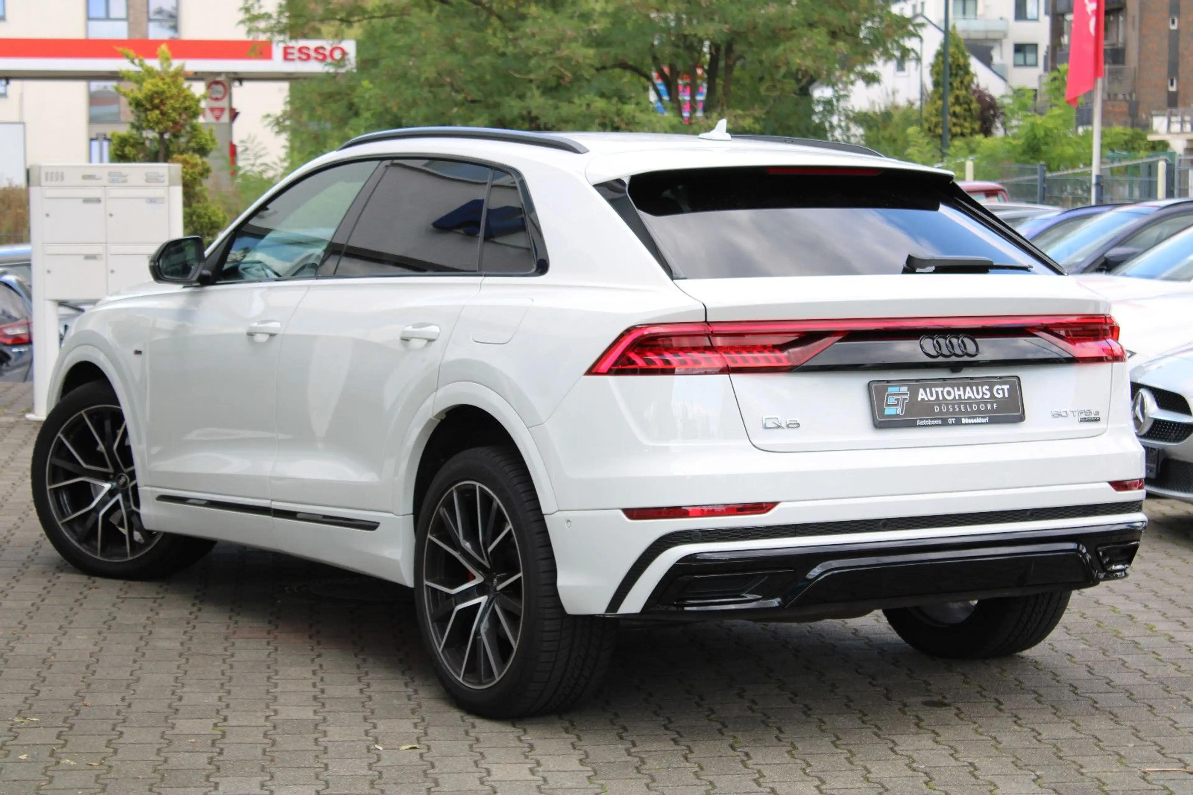 Audi Q8 60 TFSI e quattro/S-line+/Pano/ACC/B&O/360°K — photo 4