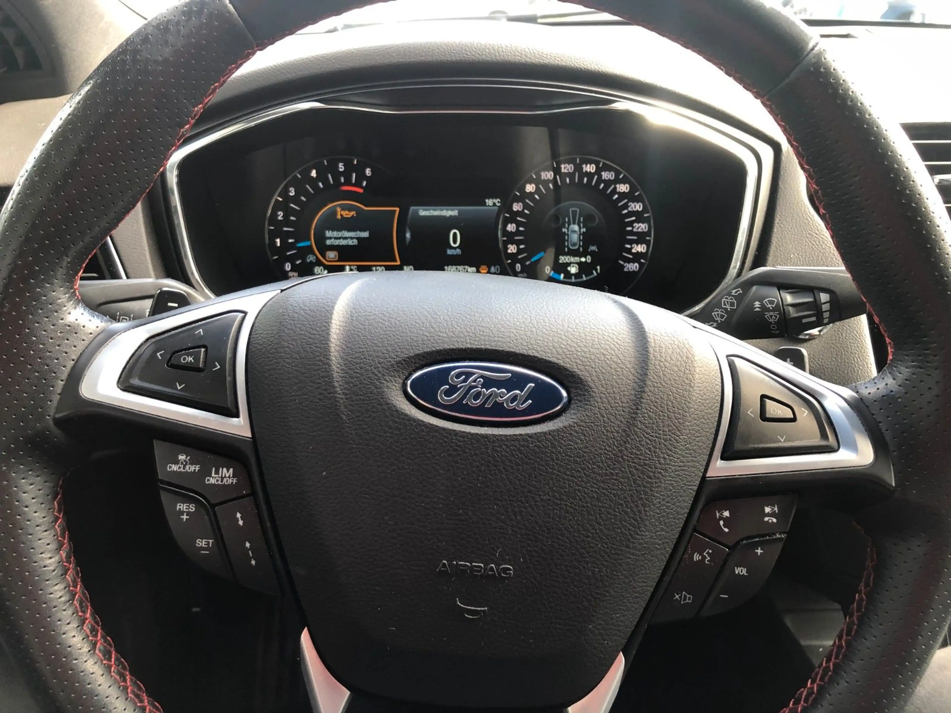 Ford Mondeo Lim. ST-Line AWD — photo 14