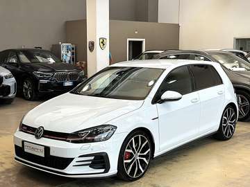2.0 tsi Performance DSG-19"-Camera-Carplay-Keyless