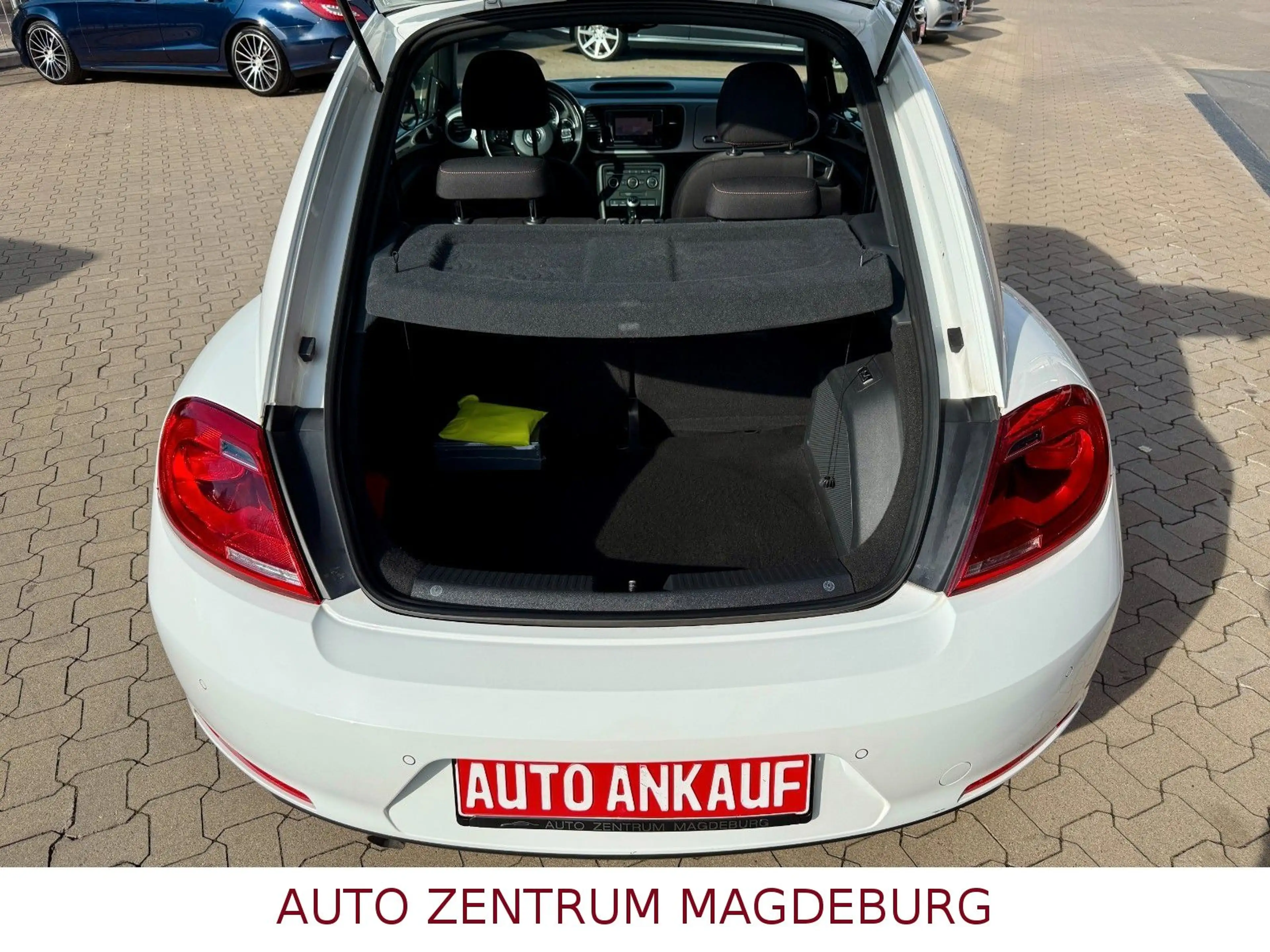 Volkswagen Beetle Lim.CLUB EDITION*XENON*NAV*ALU — photo 9