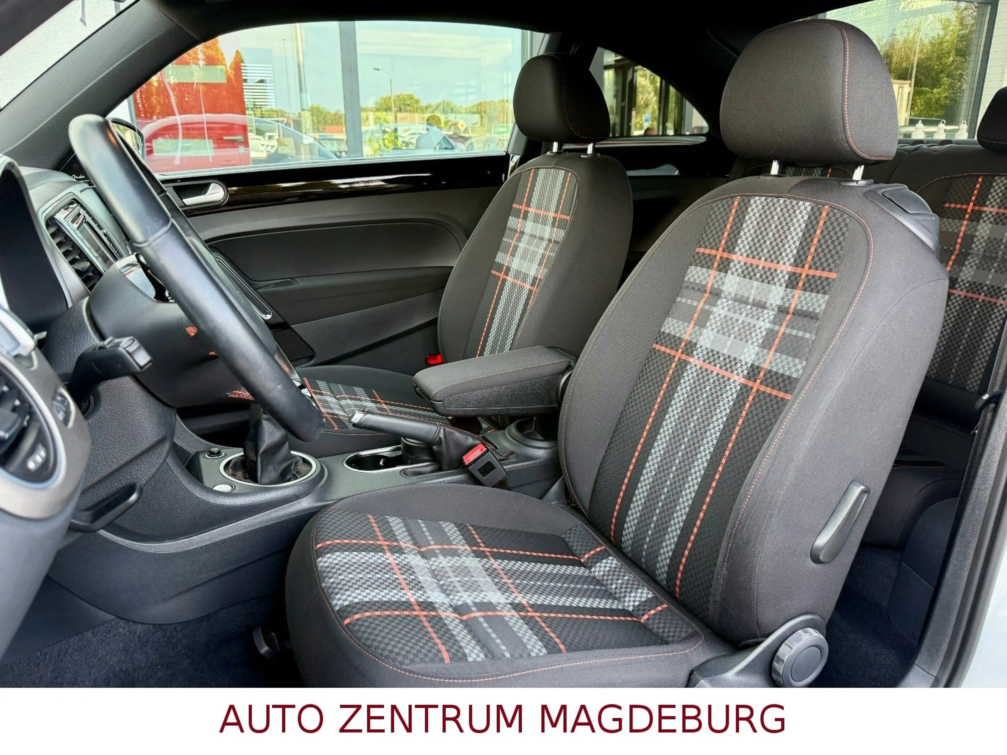 Volkswagen Beetle Lim.CLUB EDITION*XENON*NAV*ALU — photo 13