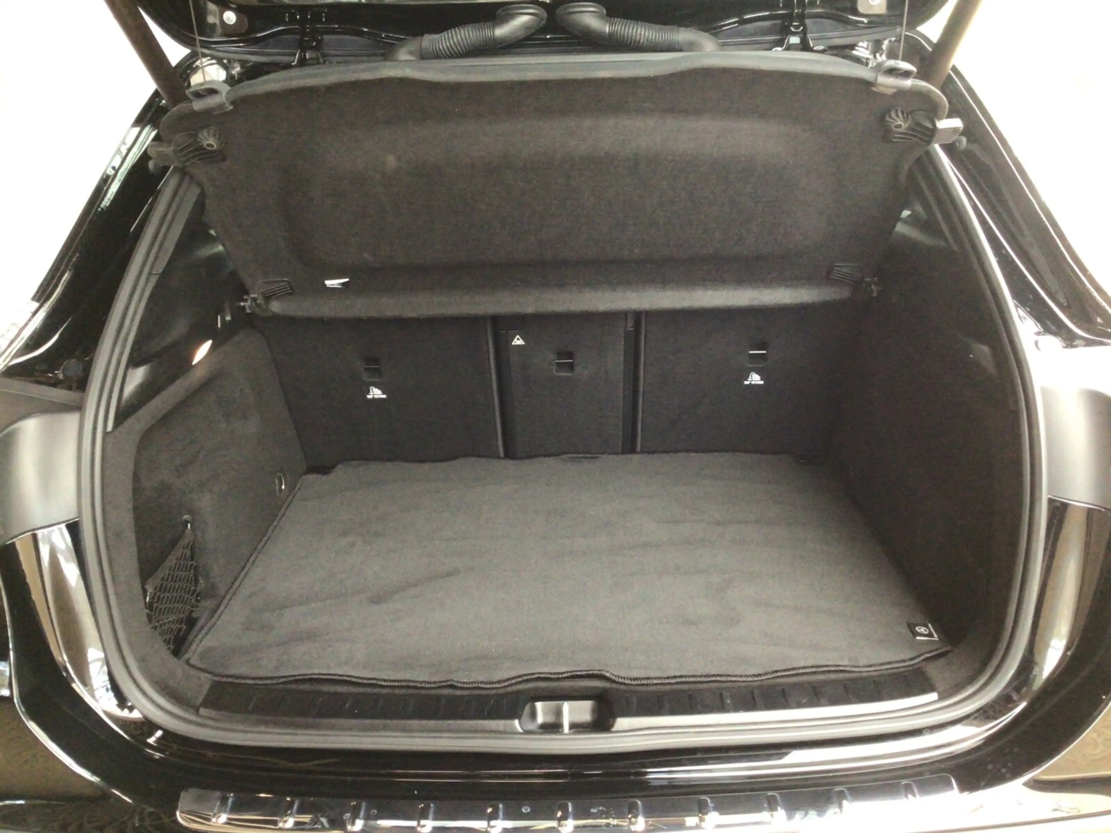 Mercedes-Benz GLA 220 GLA 220 d Progressive/Navi/Pano.-Dach/Distronic/AHK/360° — photo 15