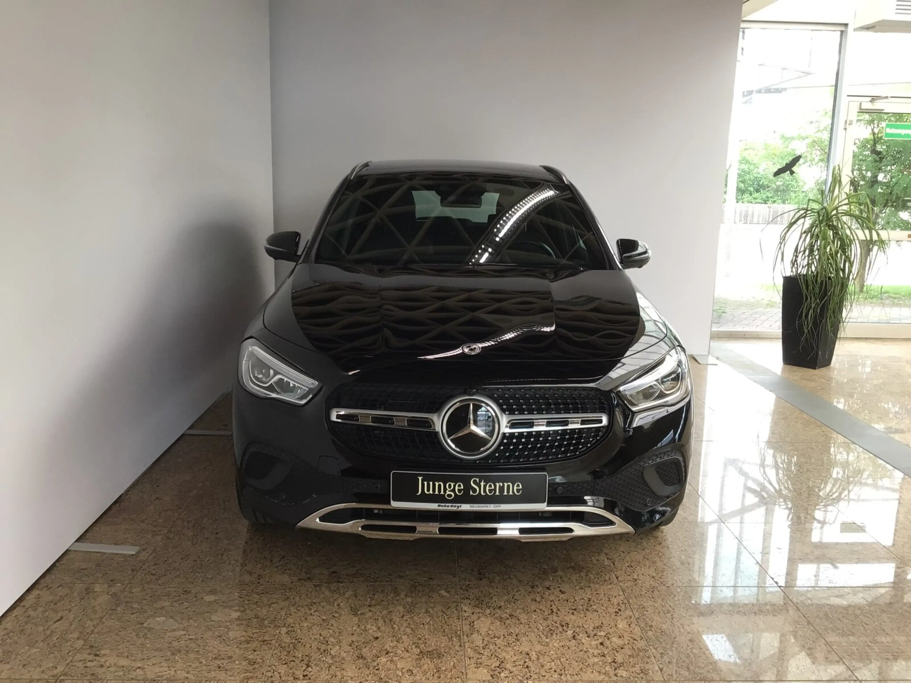 Mercedes-Benz GLA 220 GLA 220 d Progressive/Navi/Pano.-Dach/Distronic/AHK/360° — photo 3