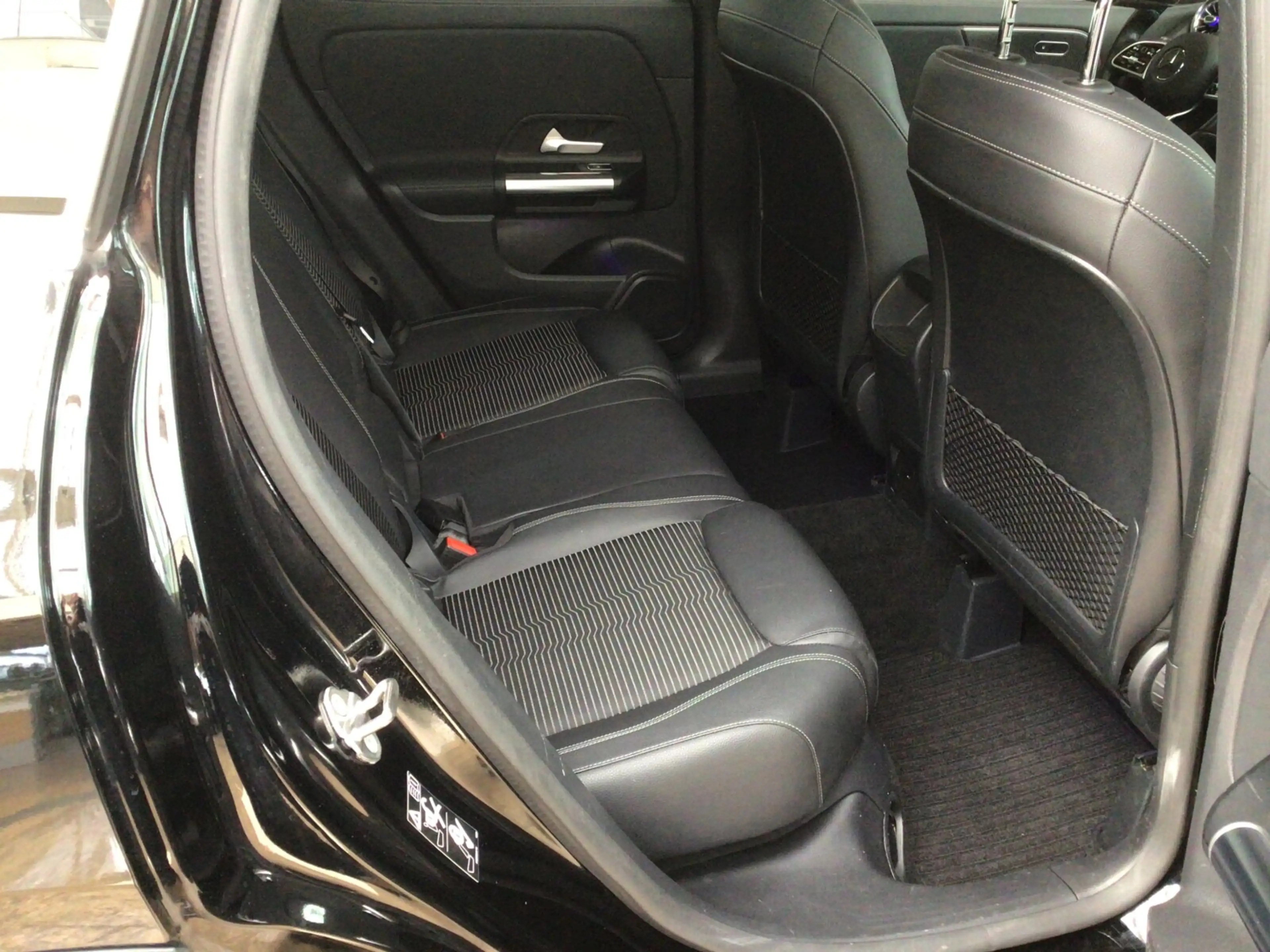 Mercedes-Benz GLA 220 GLA 220 d Progressive/Navi/Pano.-Dach/Distronic/AHK/360° — photo 13