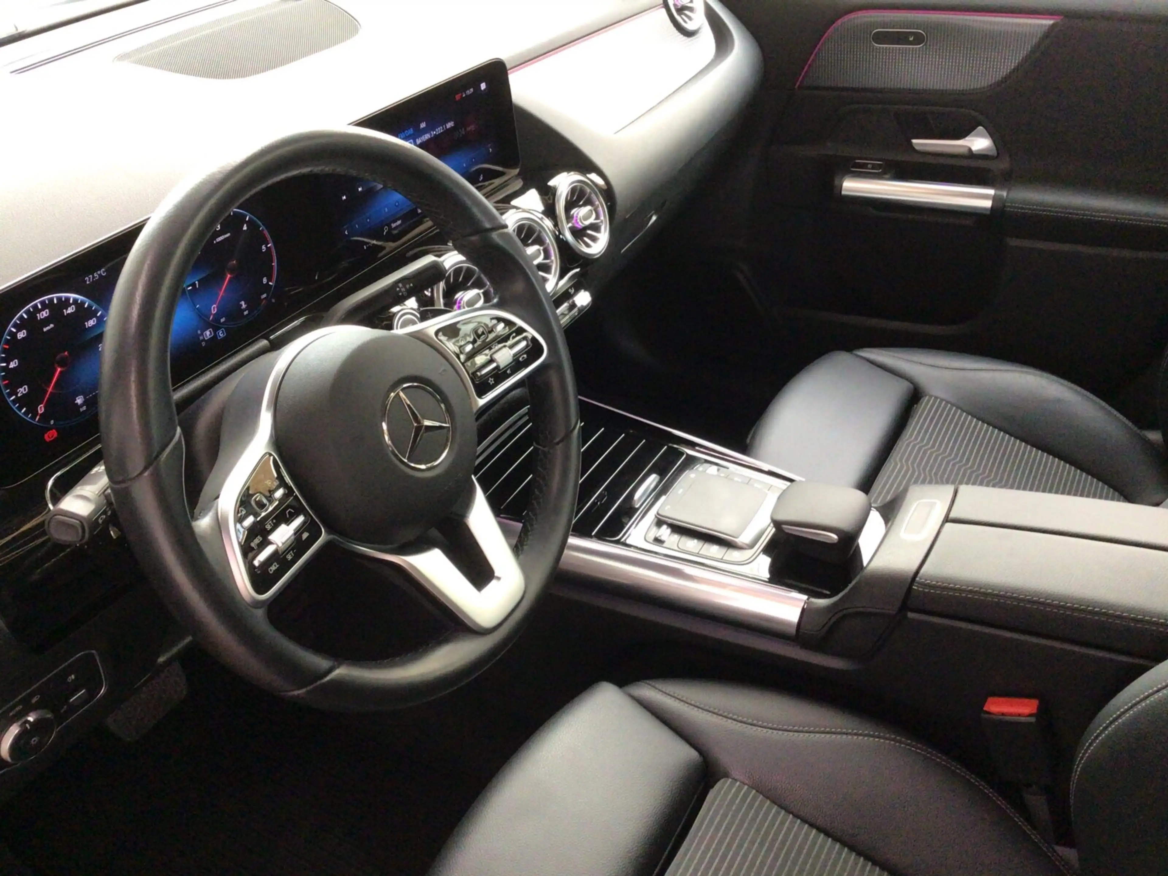 Mercedes-Benz GLA 220 GLA 220 d Progressive/Navi/Pano.-Dach/Distronic/AHK/360° — photo 10