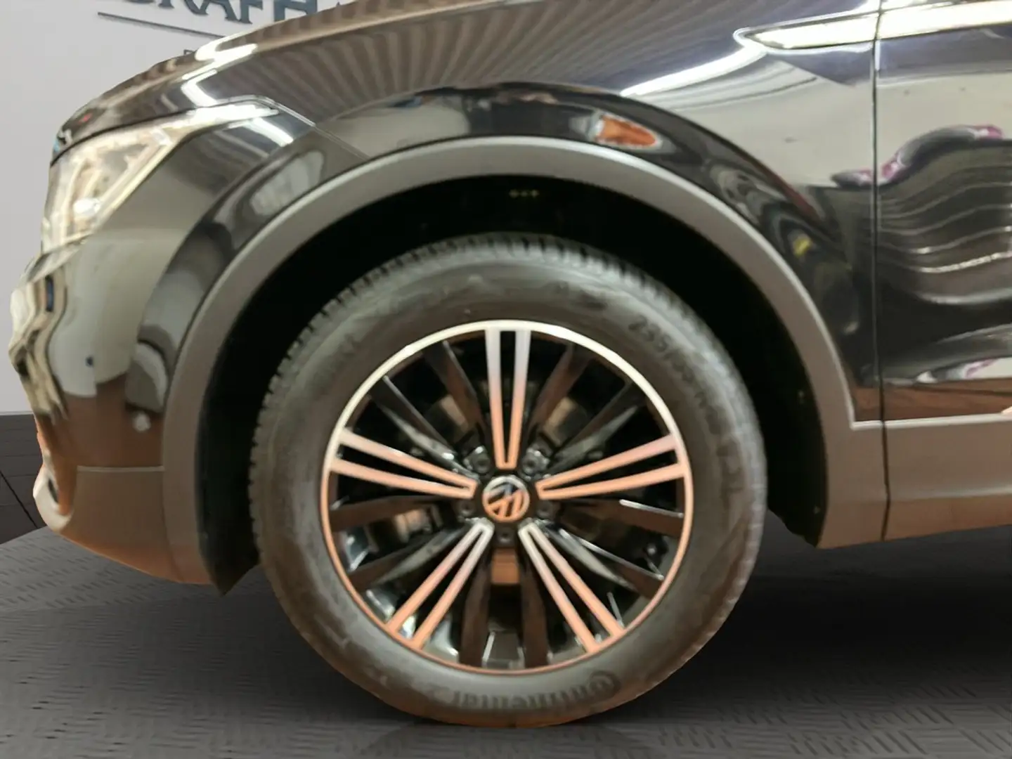 Volkswagen Tiguan Elegance 1.5 TSI DSG Navi AHK MatrixLED Schwarz - 2