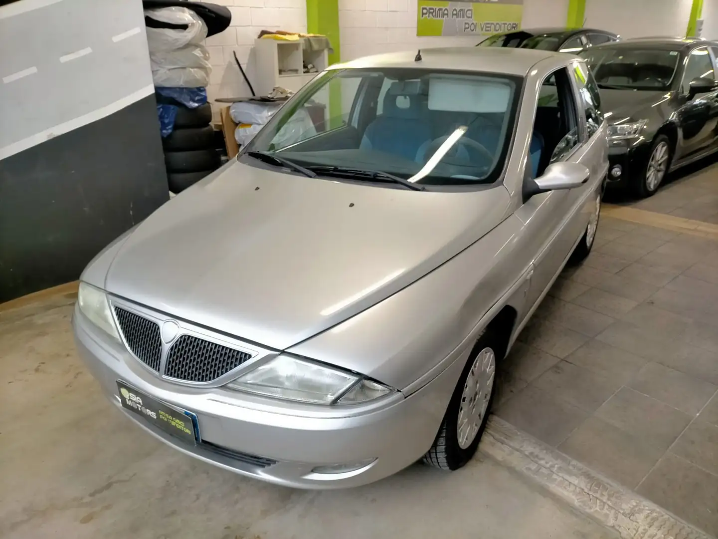 Lancia Y Y 1.2  80 CV Silber - 1