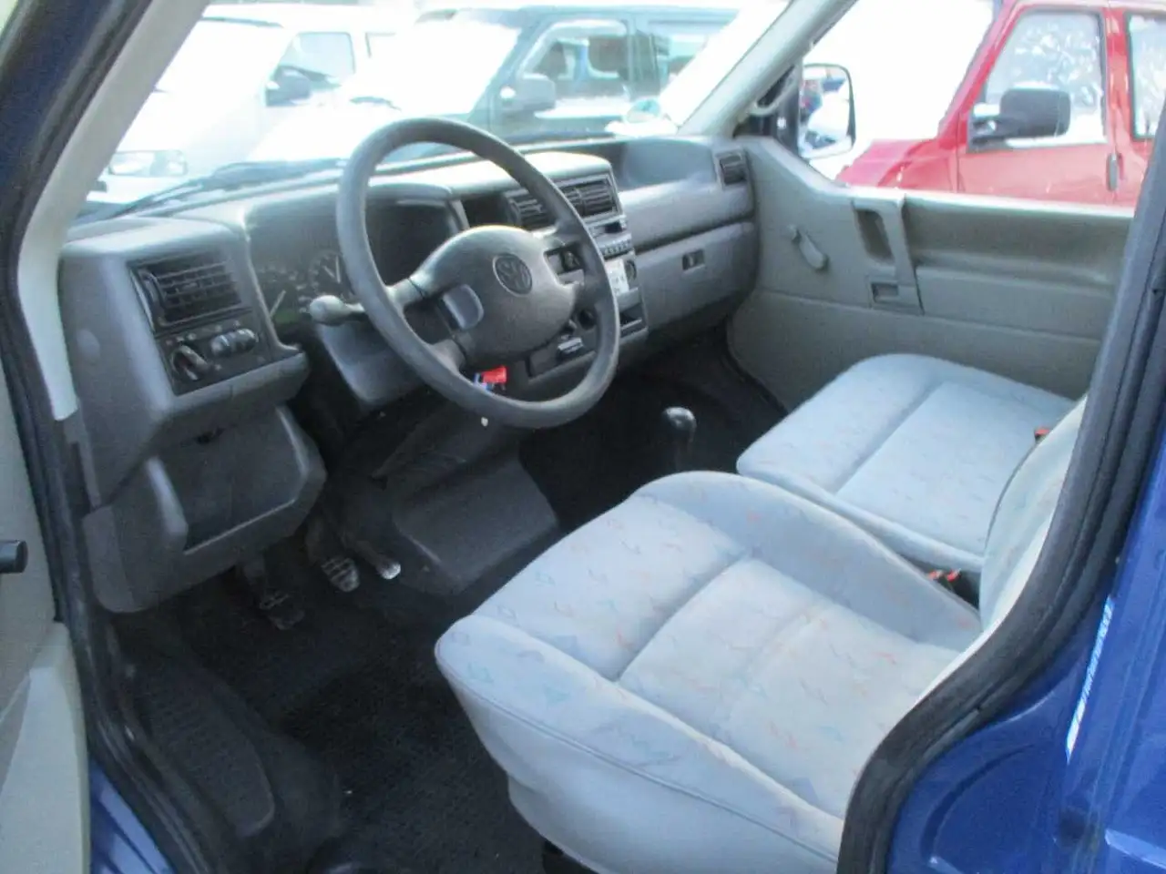 Volkswagen T4 Bus Kombi 2.0 Benziner, 9 Sitze, foto 5