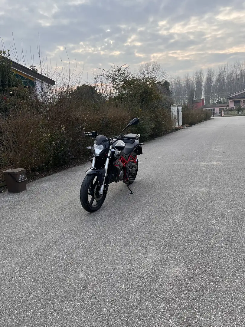 Benelli BN 125 Stradale Negru - 1