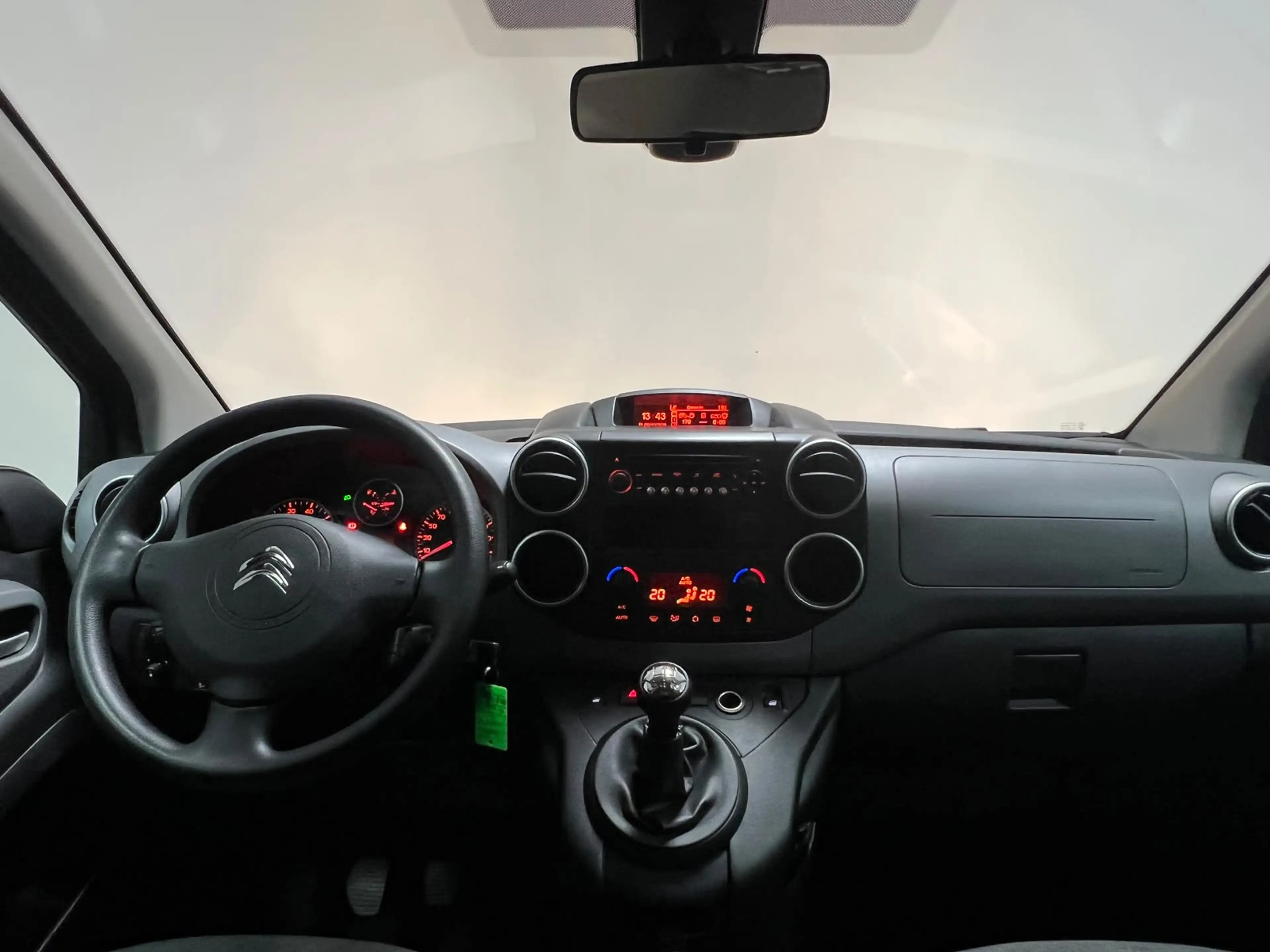 Citroen Berlingo 1.2 PureTech XTR | TREKHAAK | CRUISE CONTROL | PAR — photo 17