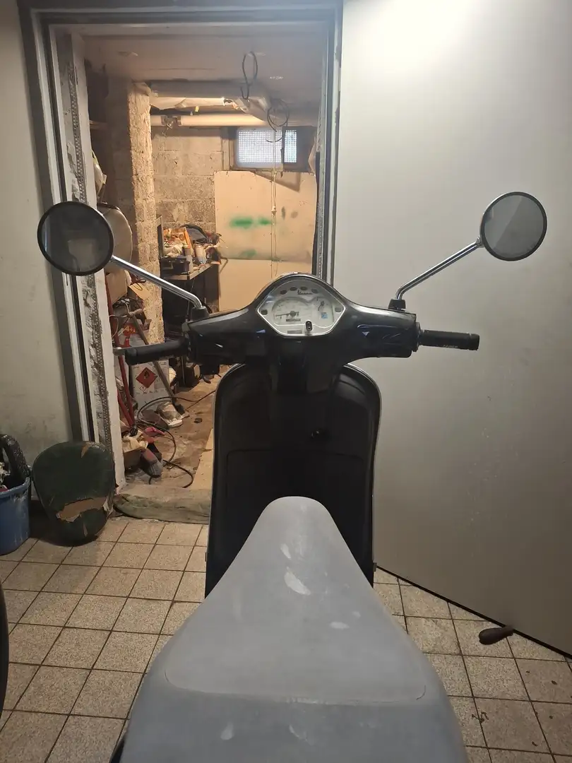 Vespa LX 50 Zwart - 1