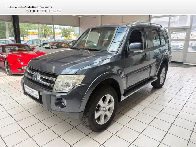 Mitsubishi Pajero 3.2 DI-D Instyle 7-Sitzer TÜV neu Scheckheft