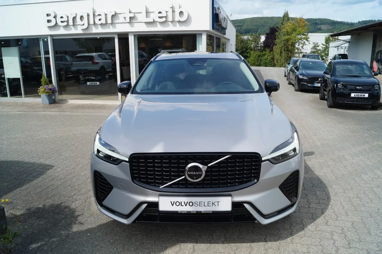 Volvo XC60 T6 AWD Plug-In Hybrid Plus Dark Aut/360/AHK Argent - 1